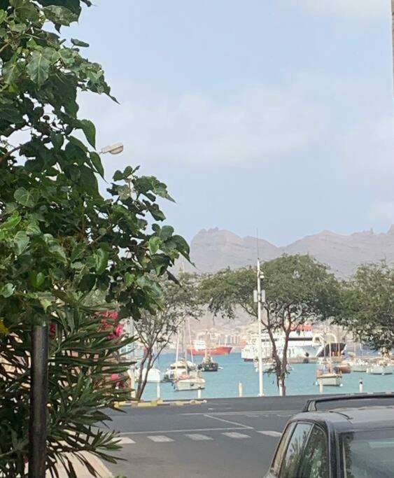 Lovely Apartment In Mindelo City Center エクステリア 写真